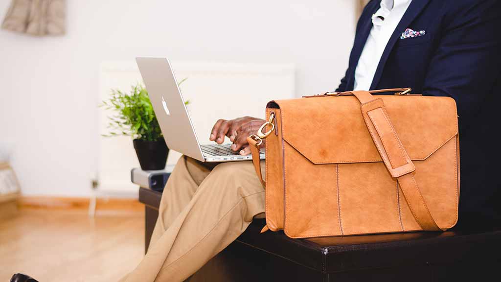 Perizinan Penyelenggara Peer to Peer Lending di Indonesia