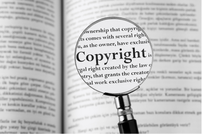 Hak Cipta di Era Digital: Mengatasi Penyebaran Buku Ilegal