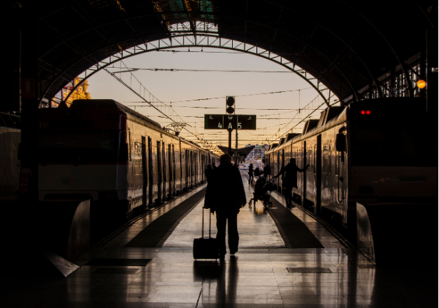 Halte dan Stasiun di Jakarta Menggunakan Naming Rights, Apa Itu?