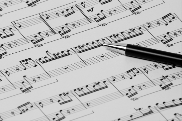 Plagiat Lagu Berjudul "Apa Sih?" oleh Radja: Meniru atau Terinspirasi?