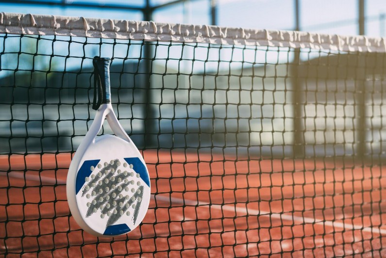 Kasus Izin Padel