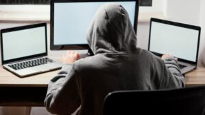 Karyawan Fraud